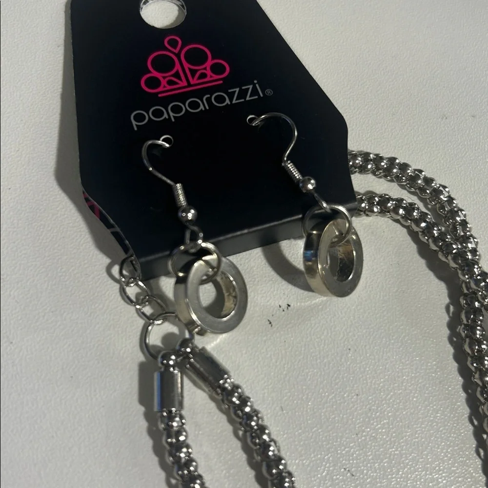 Paparazzi Sparkling Clear Acrylic Heart Pendant Necklace w/Silver Chain, NWT